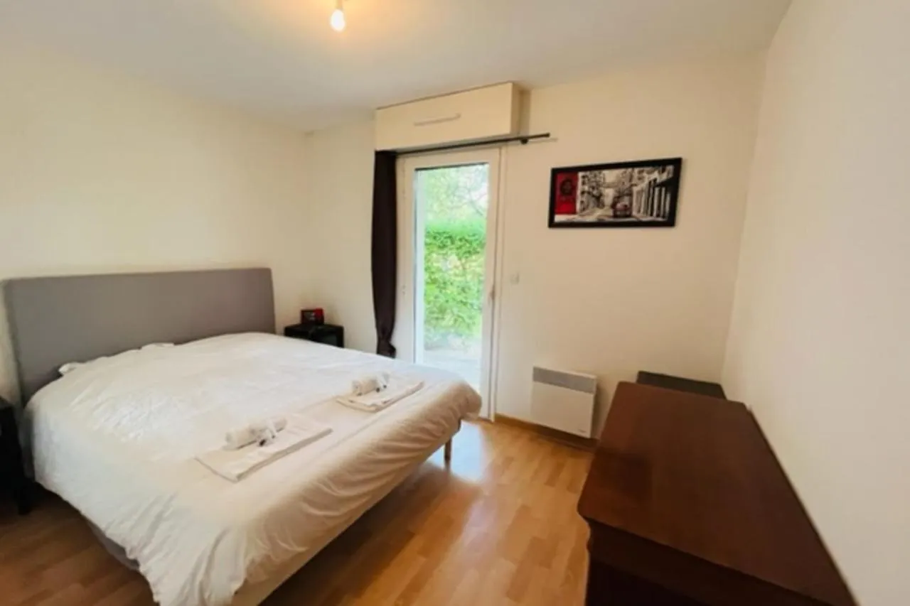 72M With Terrace And Garden Center Of Baden Apartment France