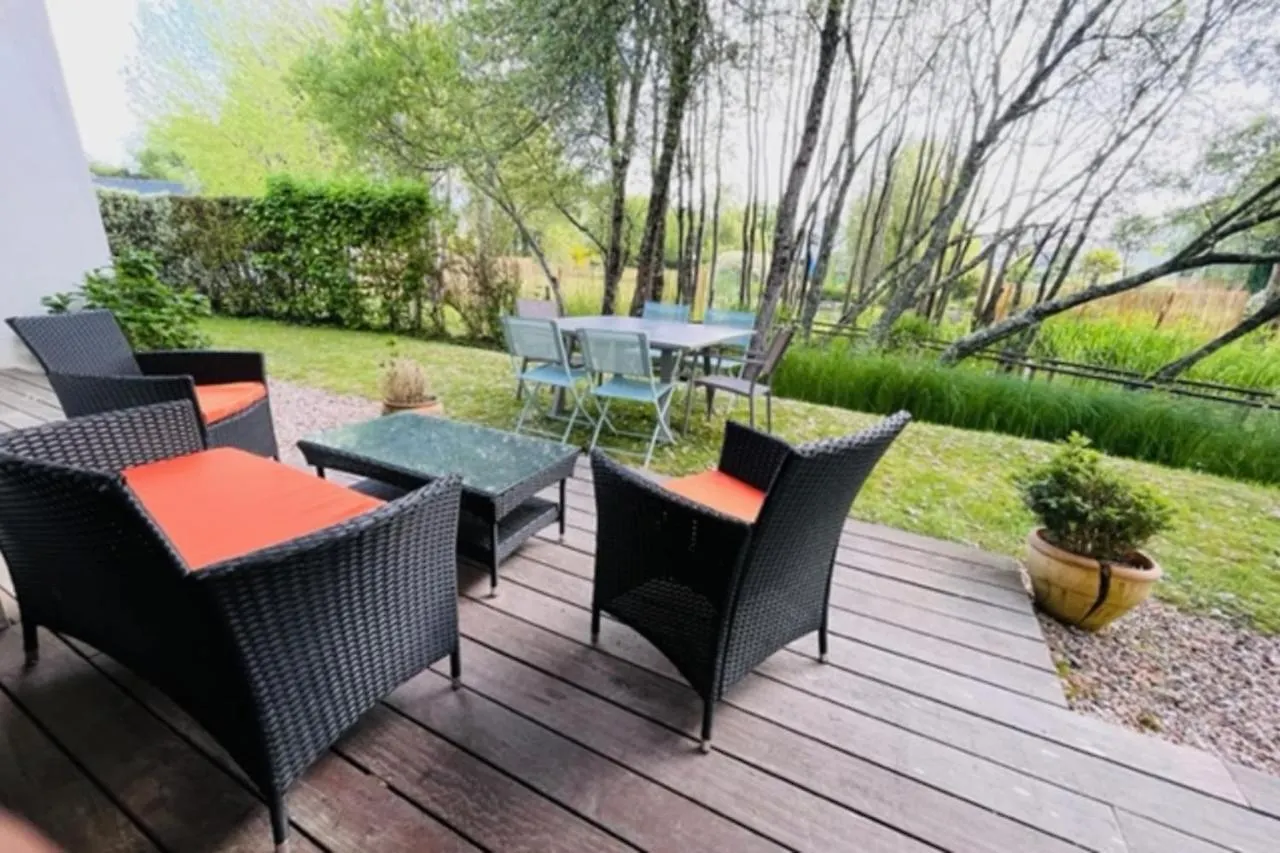 72M With Terrace And Garden Center Of Baden Apartment France